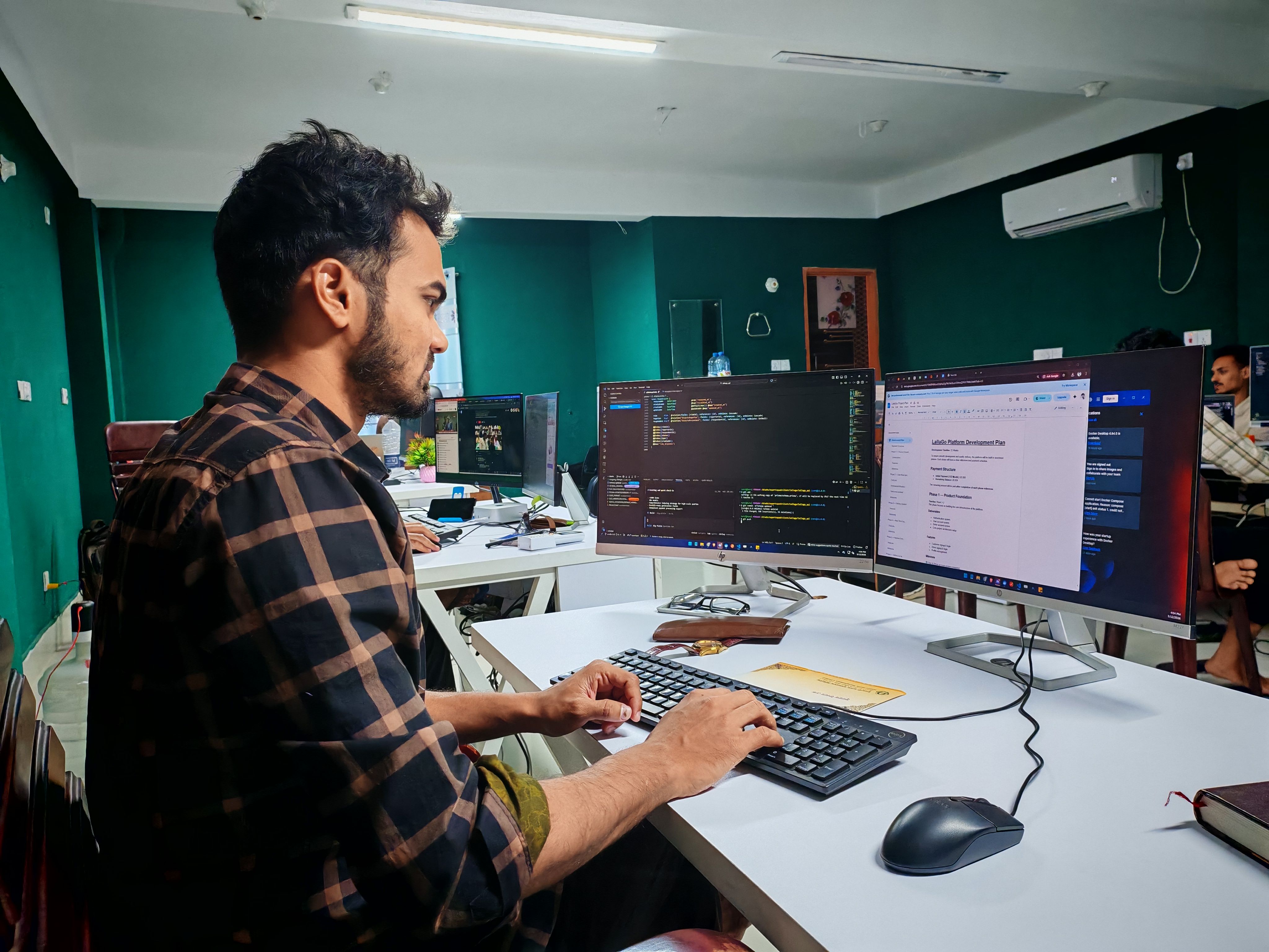 Assistente Virtual ou Suporte de TI Qual Escolher